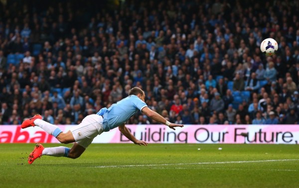  特里皮尔任意球建功纽卡力克利物浦  